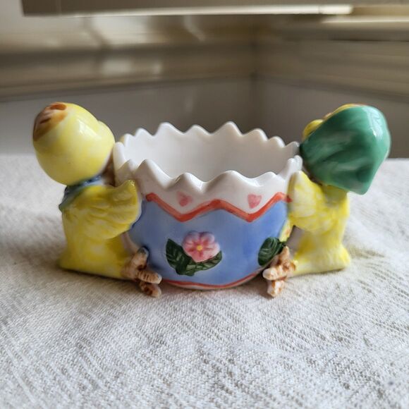 Vintage Ceramic‎ Easter Chicks & Egg Small Planter Mid-century - Picture 2 of 5